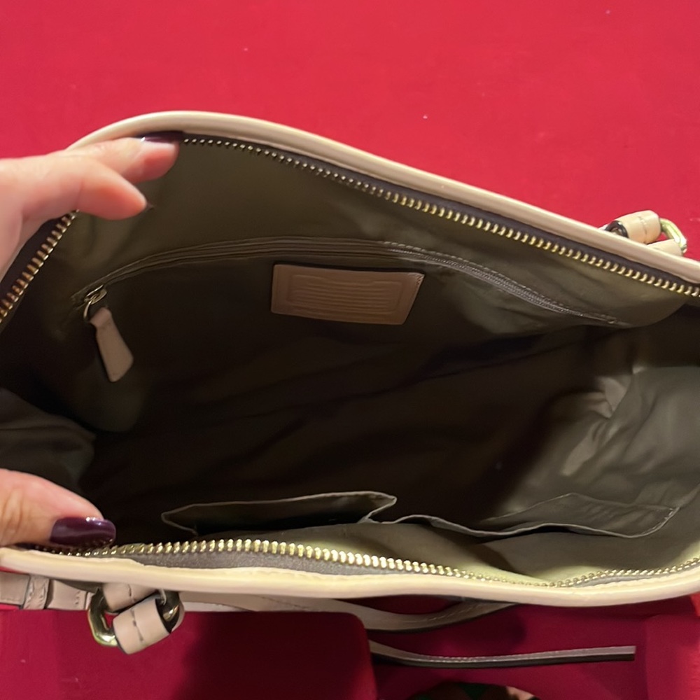 New coach bag - Picture 3 of 3